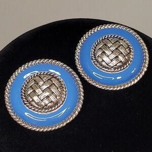 Vintage Unsigned Silver Tone & Blue Enamel Round Basket Weave Clip-On Earrings